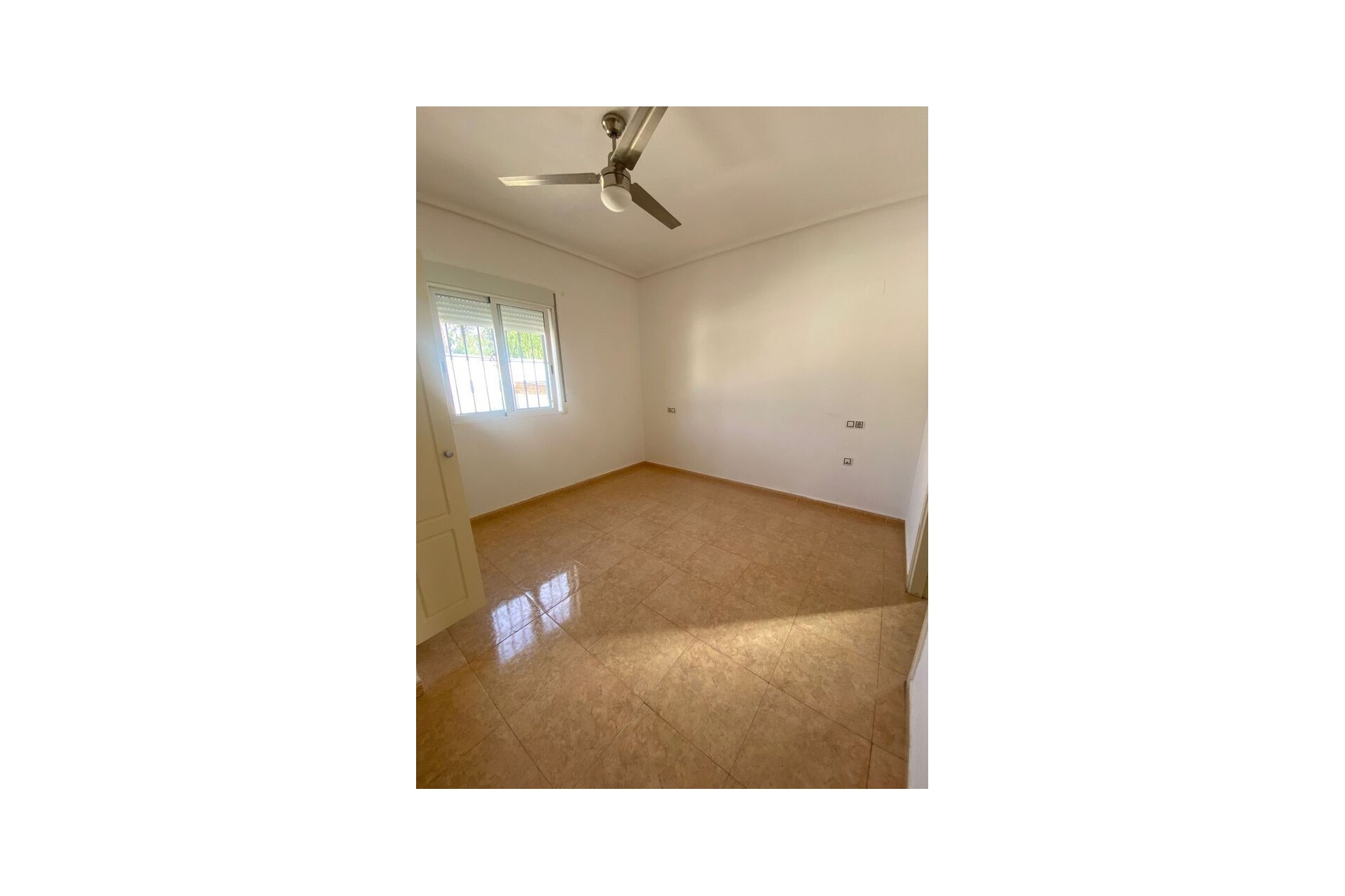 Brukt - Villa -
Catral - Costa Blanca