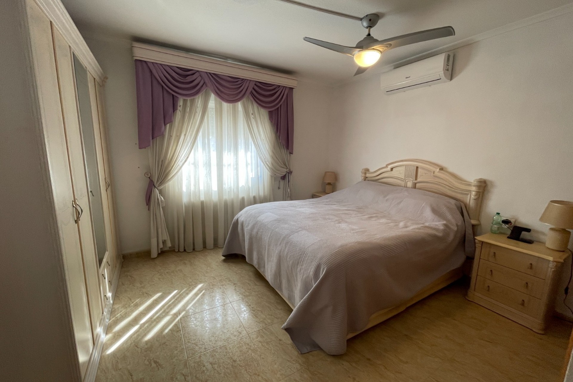 Brukt - Villa -
Catral - Costa Blanca