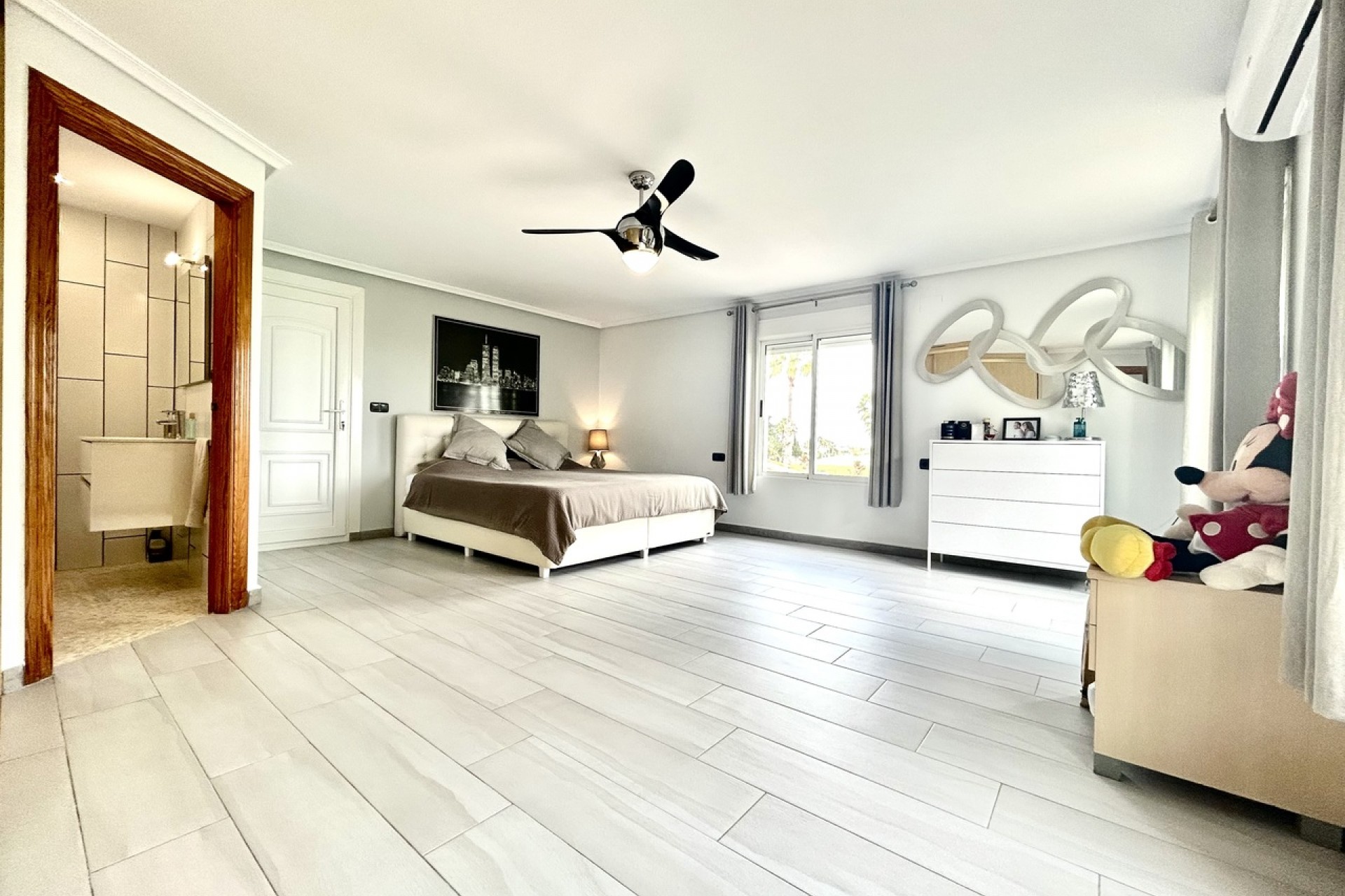 Brukt - Villa -
Catral - Costa Blanca