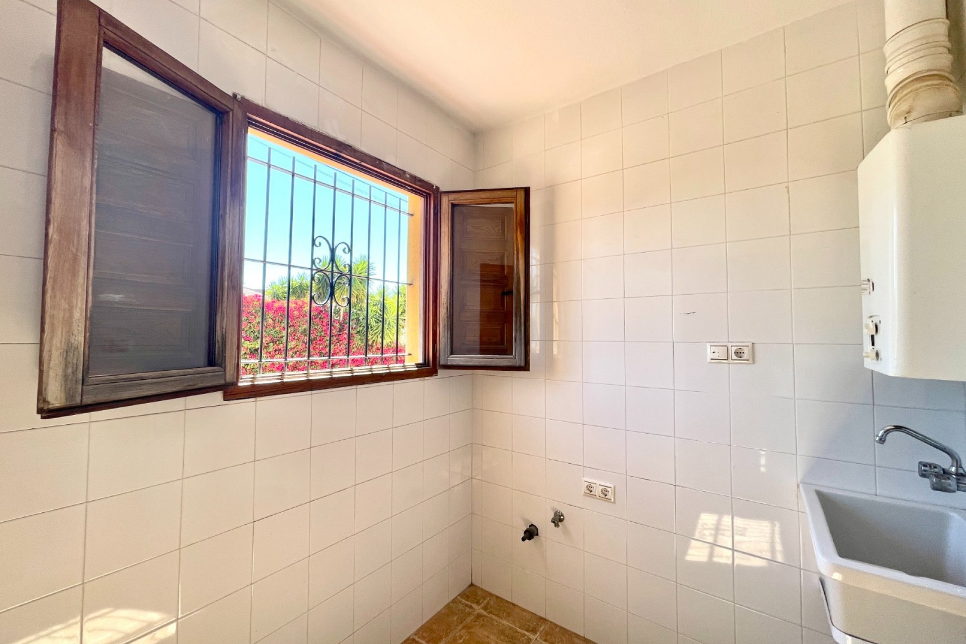 Brukt - Villa -
Catral - Costa Blanca