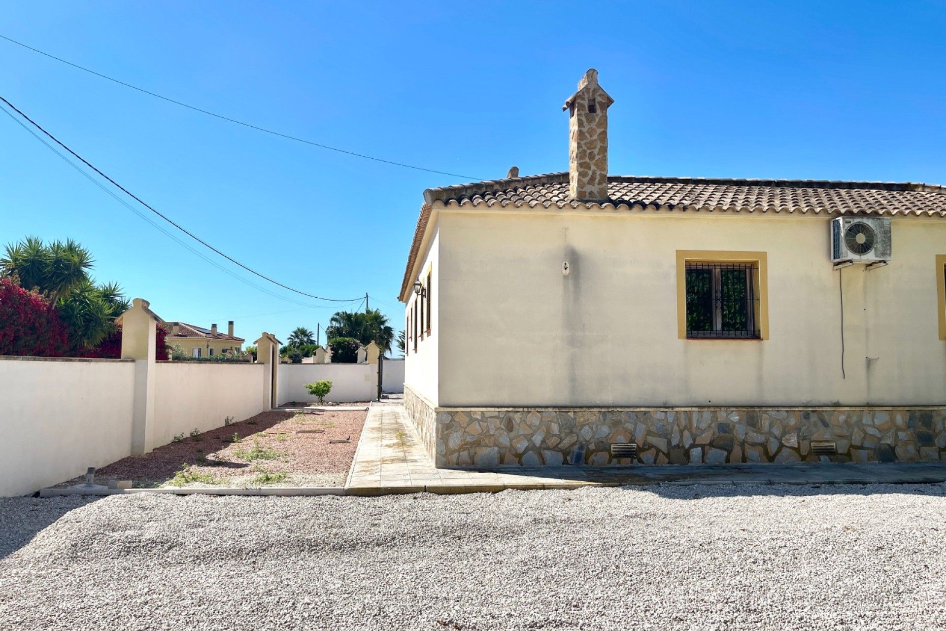 Brukt - Villa -
Catral - Costa Blanca