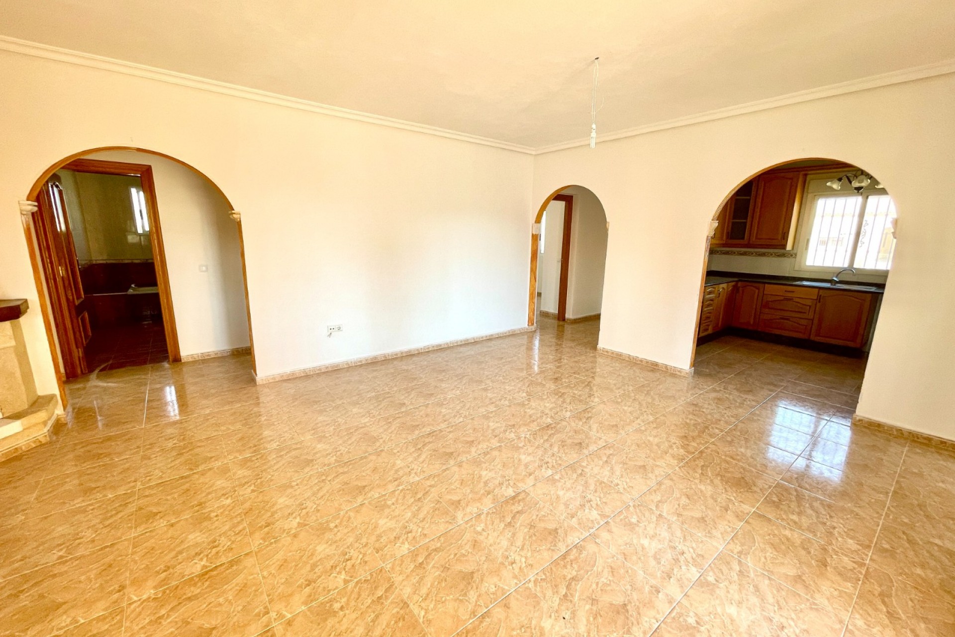 Brukt - Villa -
Catral - Costa Blanca