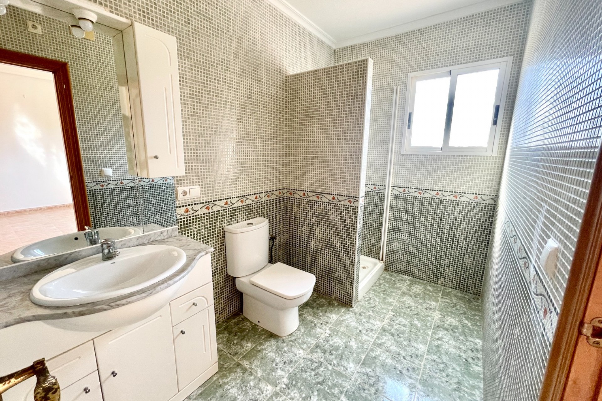 Brukt - Villa -
Catral - Costa Blanca