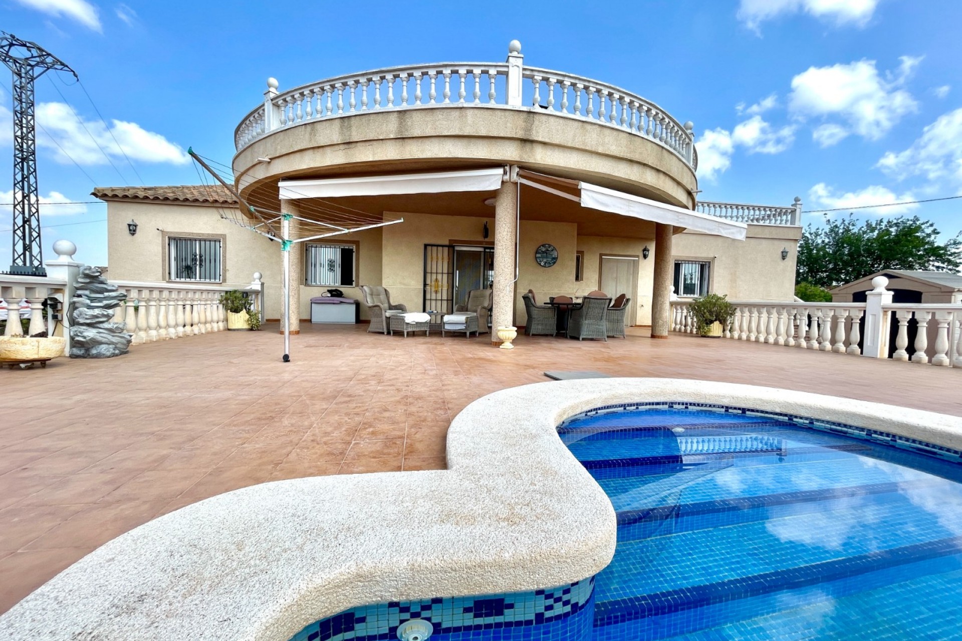 Brukt - Villa -
Catral - Costa Blanca
