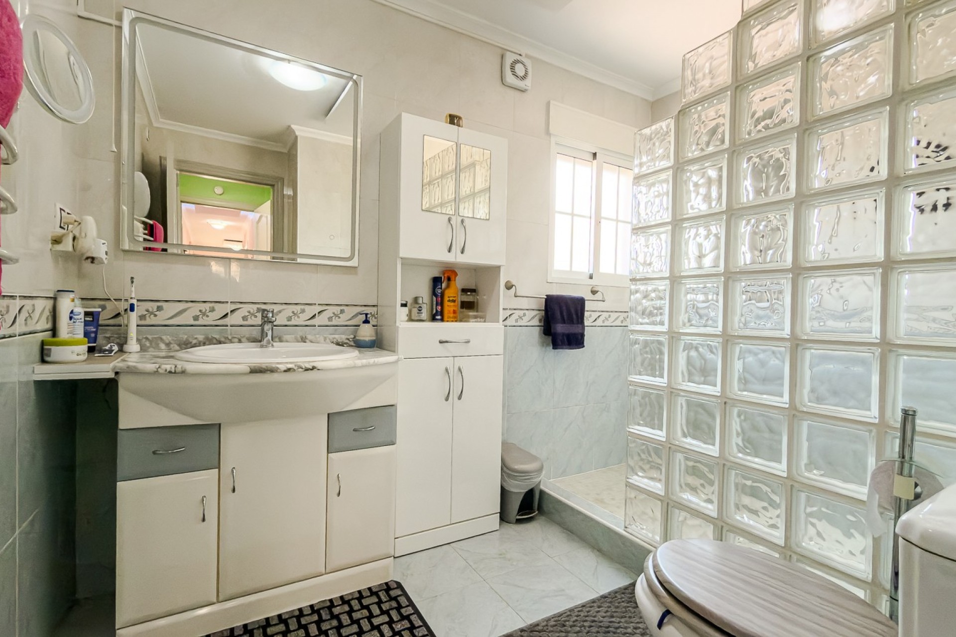 Brukt - Villa -
Catral - Costa Blanca
