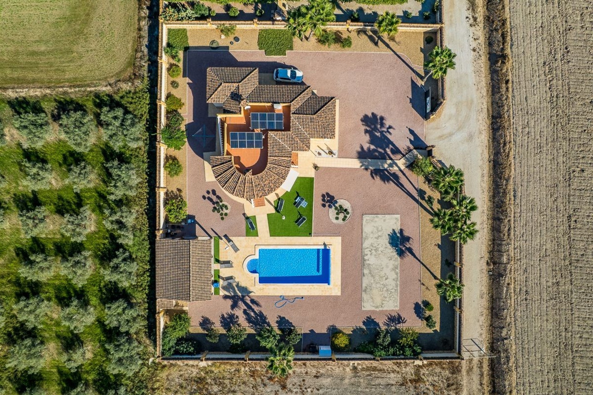 Brukt - Villa -
Catral - Costa Blanca