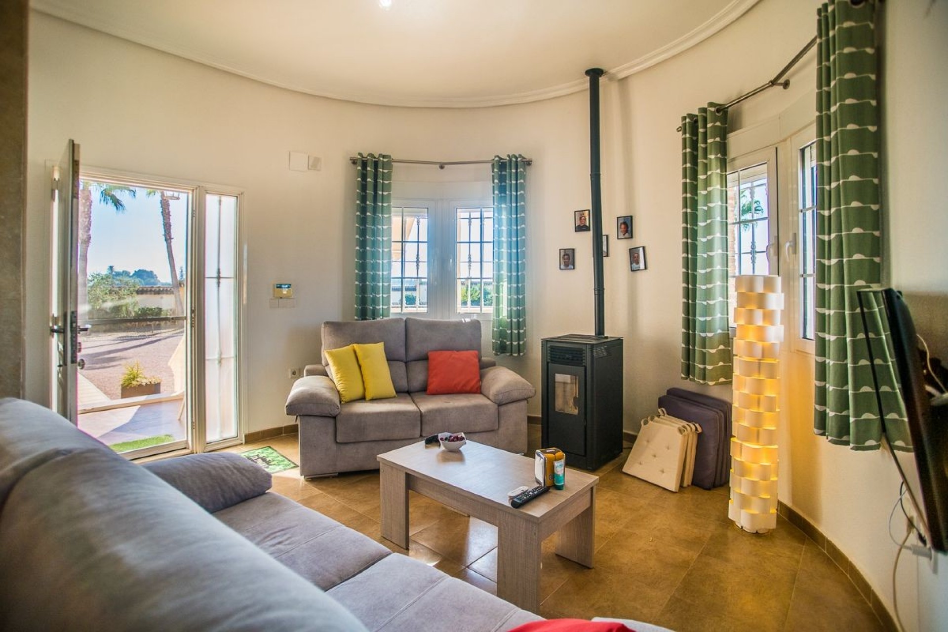 Brukt - Villa -
Catral - Costa Blanca