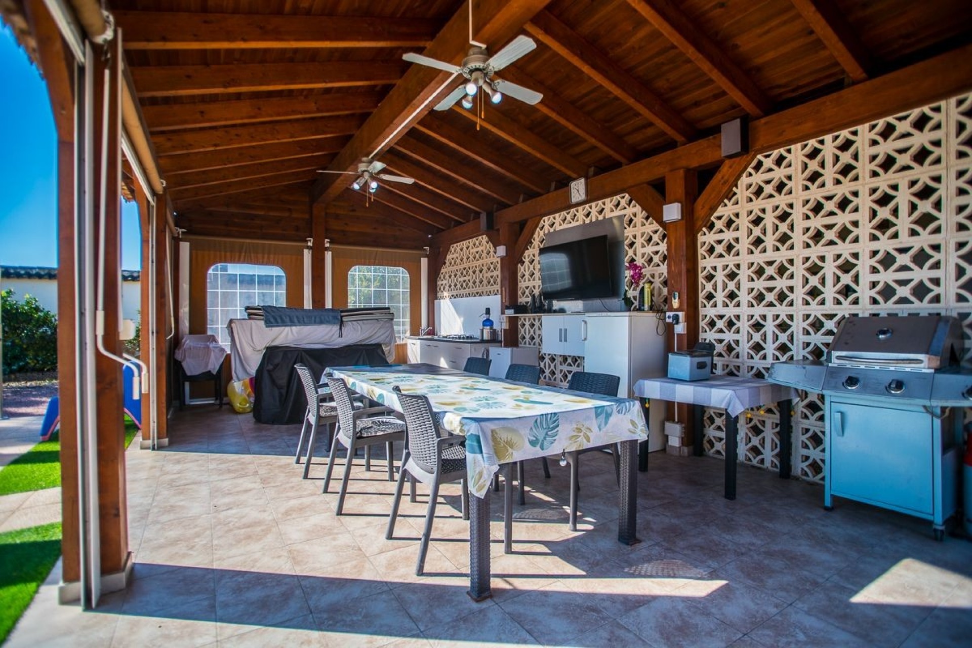 Brukt - Villa -
Catral - Costa Blanca