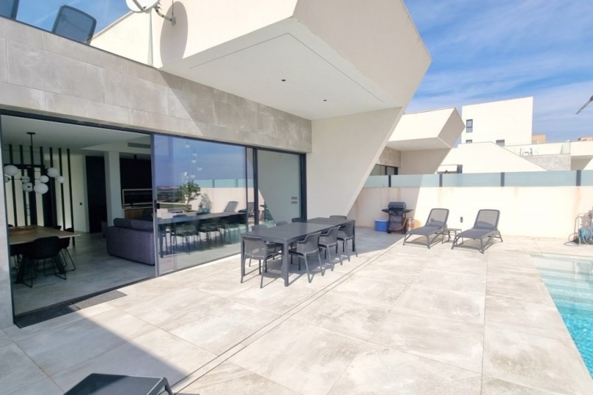 Brukt - Villa -
Ciudad Quesada - Costa Blanca