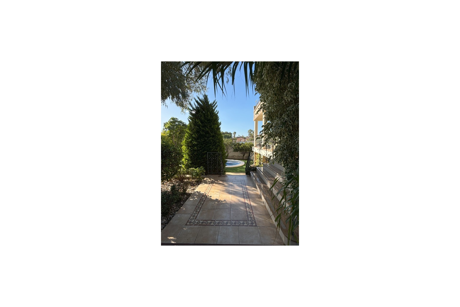 Brukt - Villa -
Ciudad Quesada - Costa Blanca