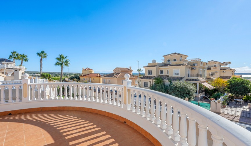 Brukt - Villa -
Ciudad Quesada - Costa Blanca