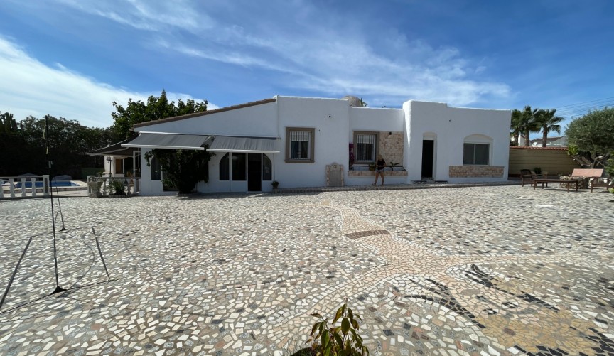 Brukt - Villa -
Ciudad Quesada - Costa Blanca