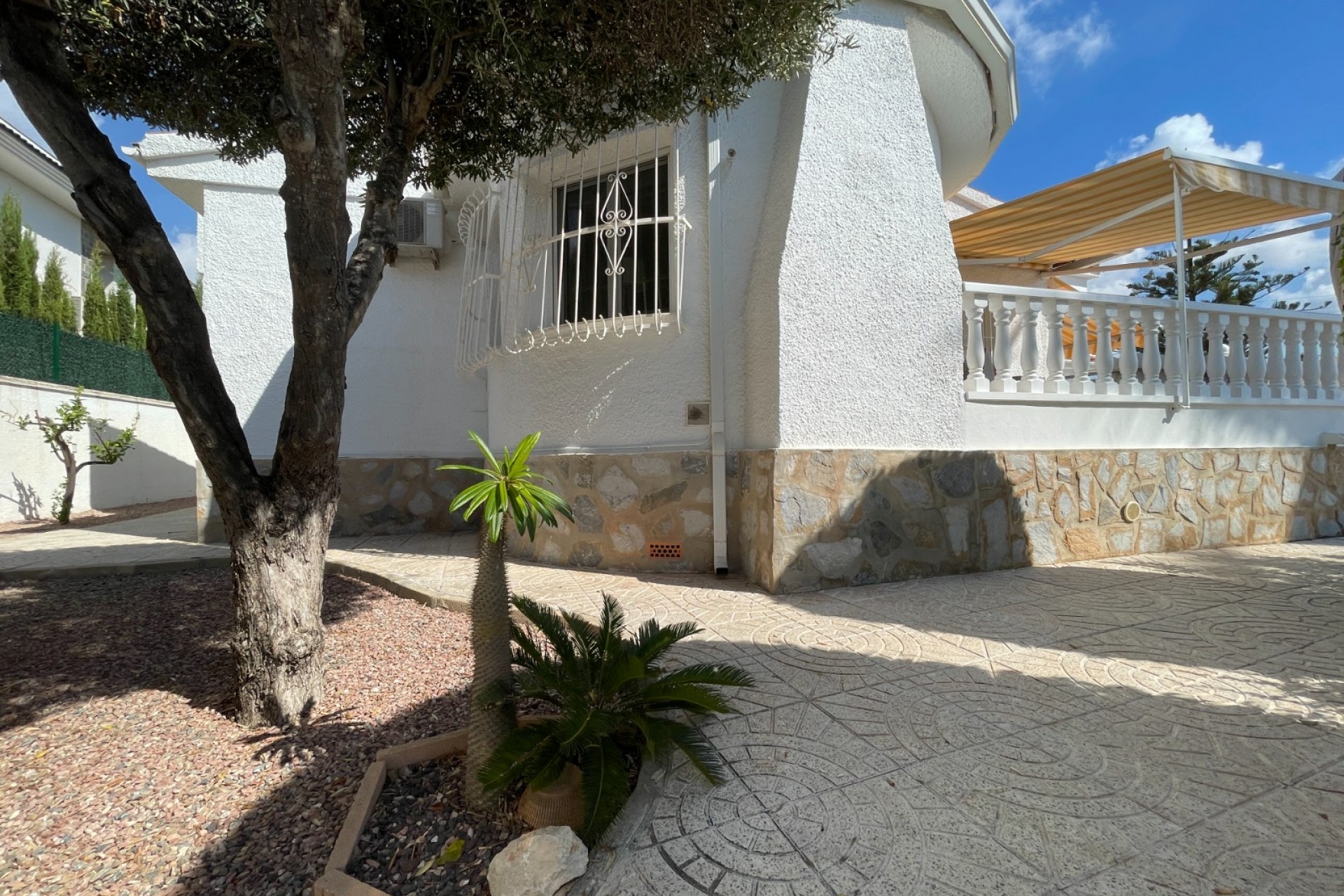 Brukt - Villa -
Ciudad Quesada - Costa Blanca