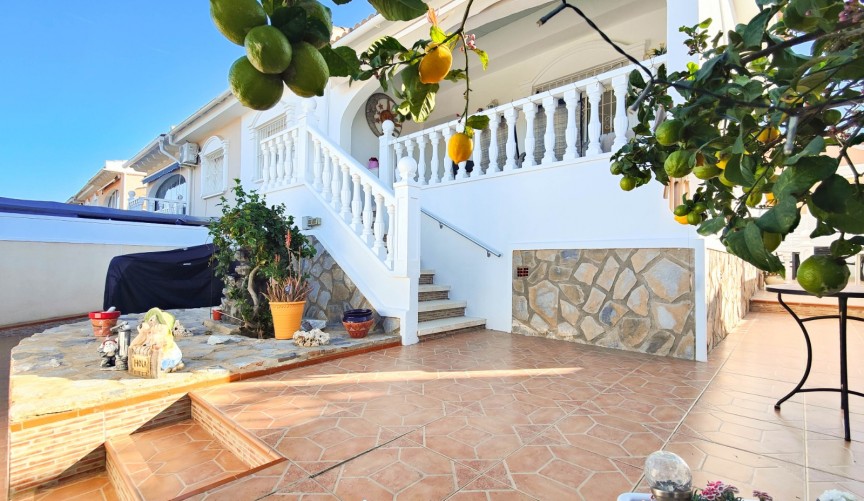 Brukt - Villa -
Ciudad Quesada - Costa Blanca