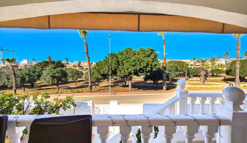Brukt - Villa -
Ciudad Quesada - Costa Blanca