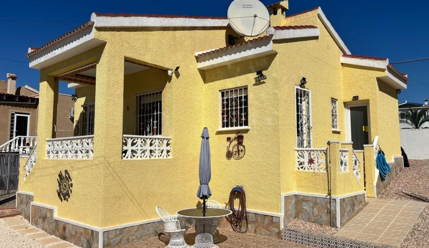 Brukt - Villa -
Ciudad Quesada - Costa Blanca