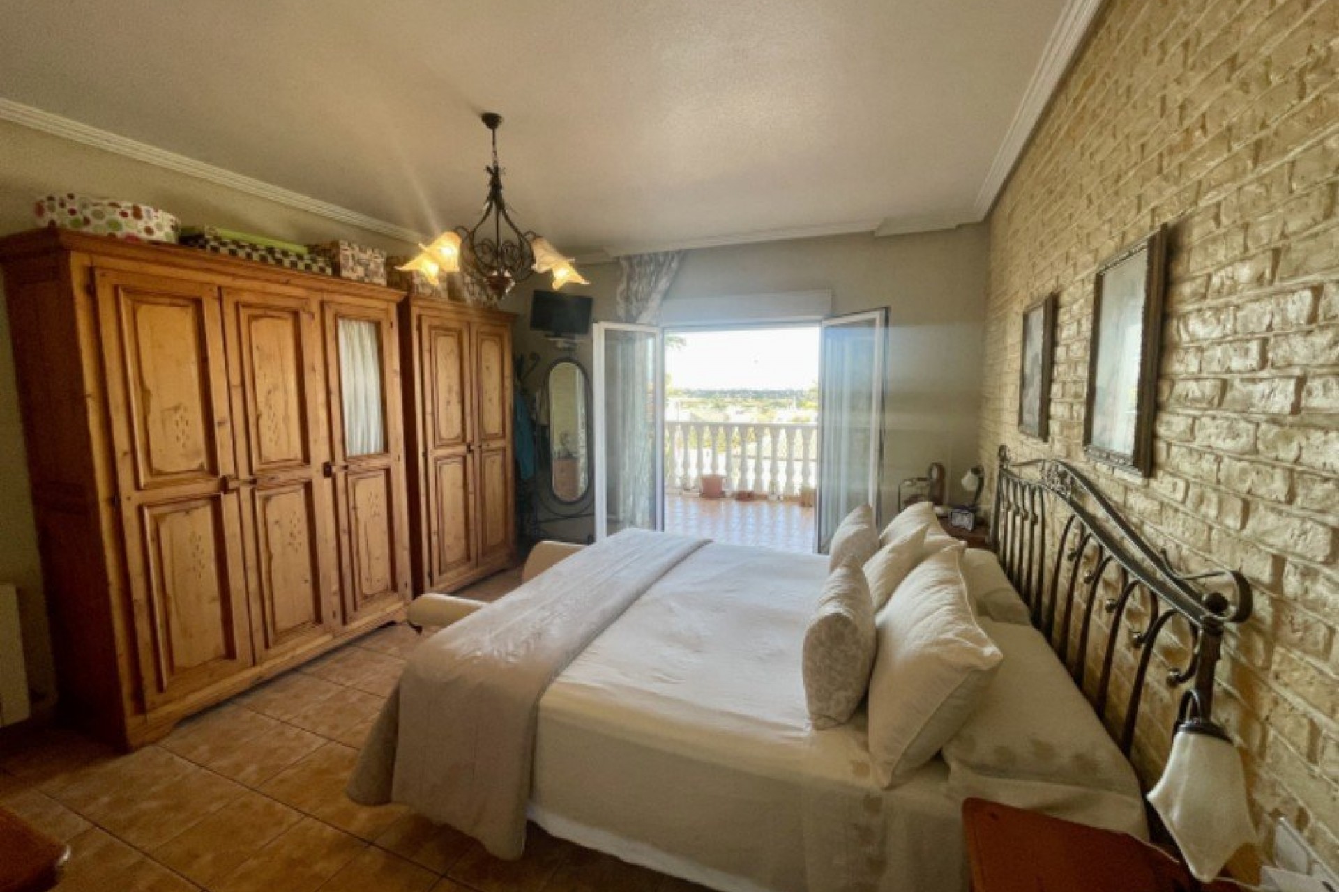 Brukt - Villa -
Ciudad Quesada - Costa Blanca