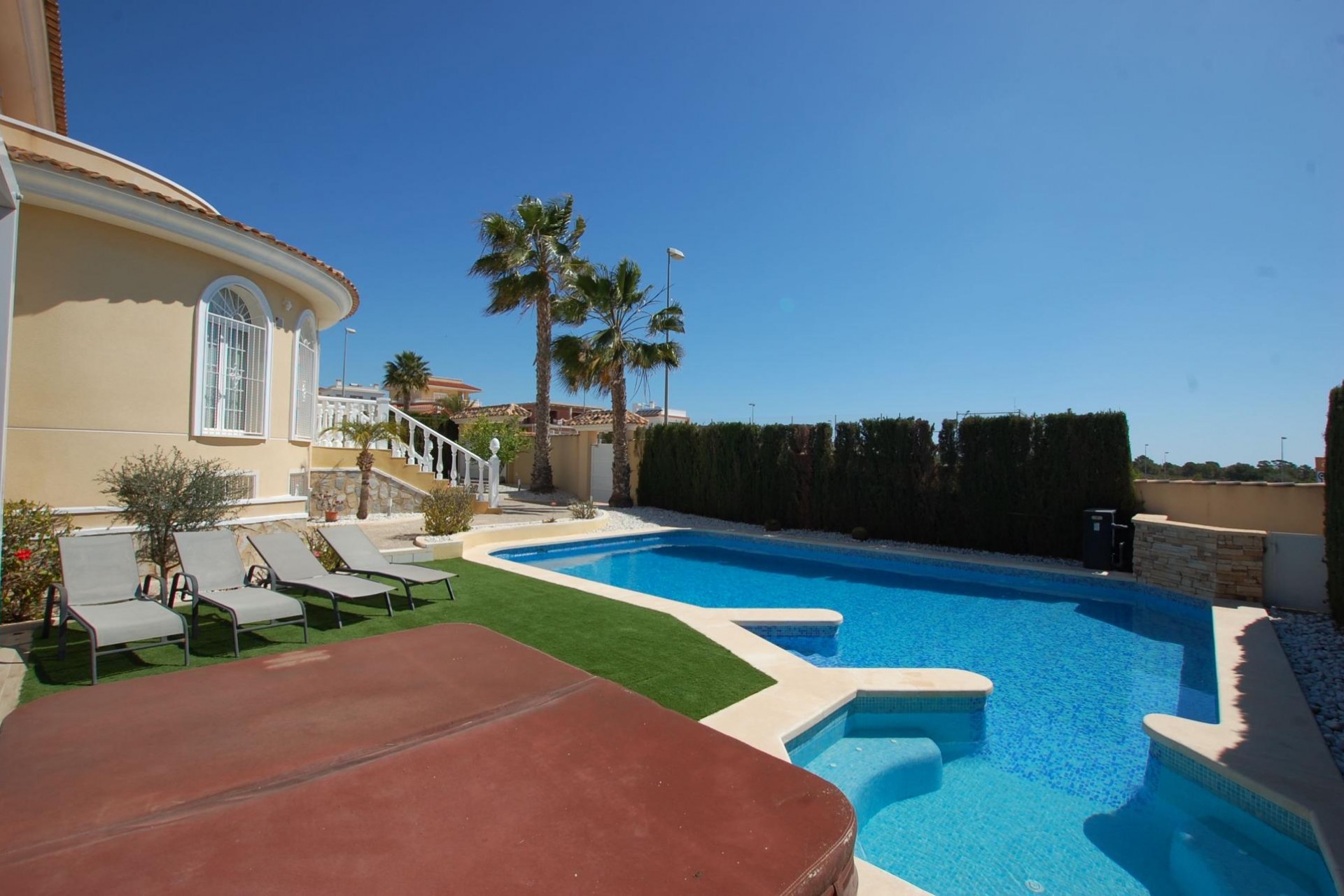 Brukt - Villa -
Ciudad Quesada - Costa Blanca