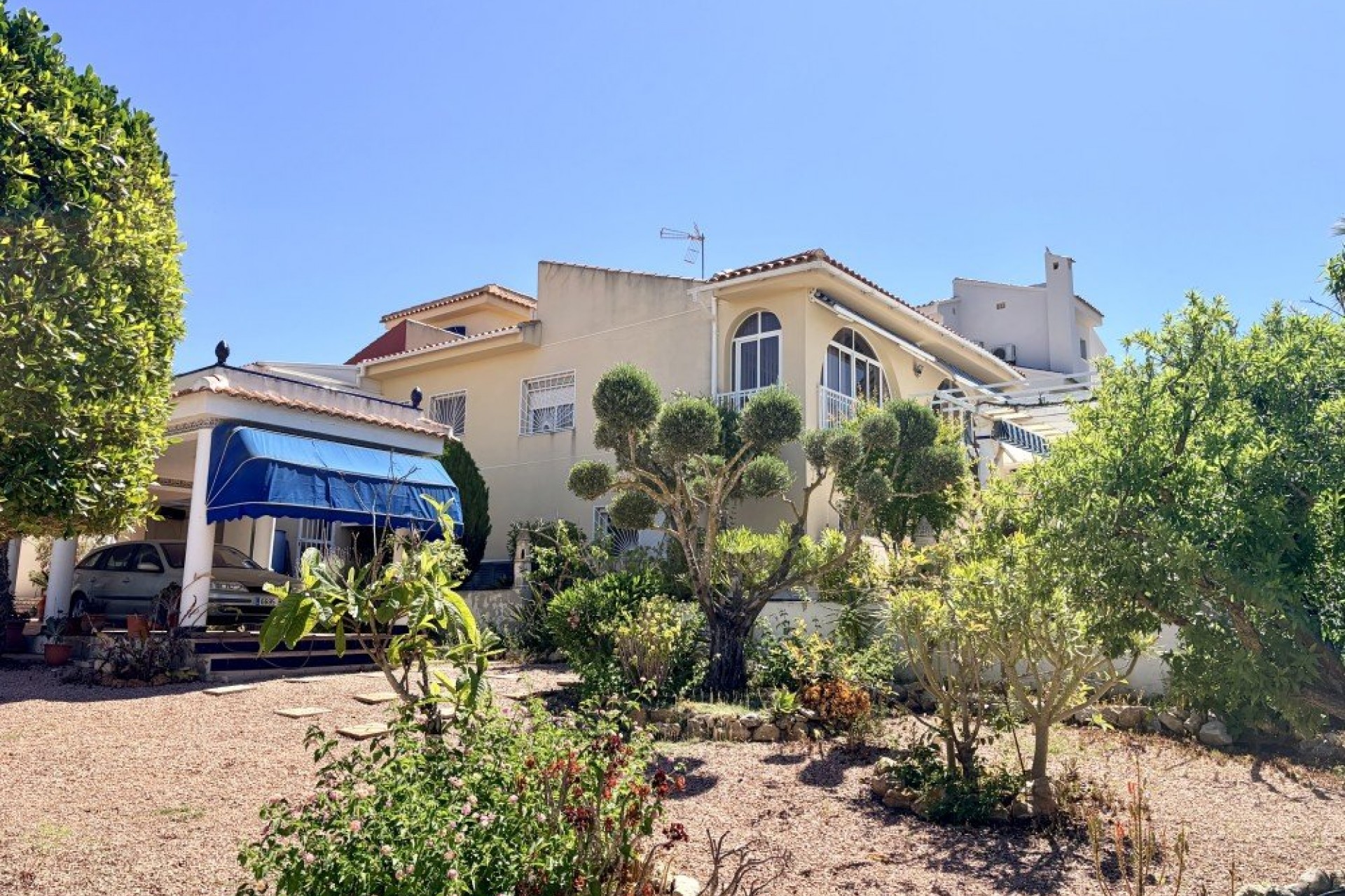 Brukt - Villa -
Ciudad Quesada - Costa Blanca