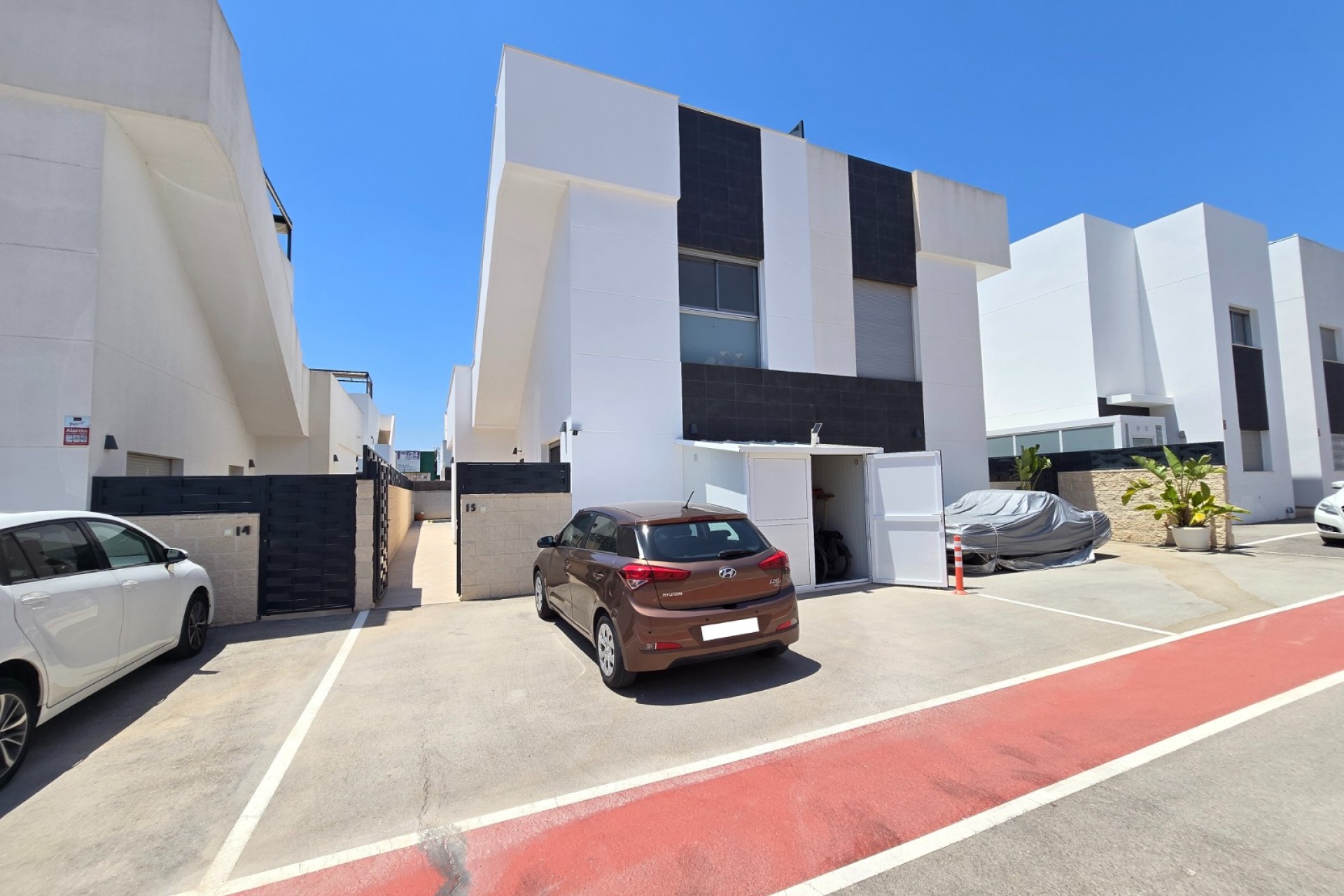 Brukt - Villa -
Ciudad Quesada - Costa Blanca