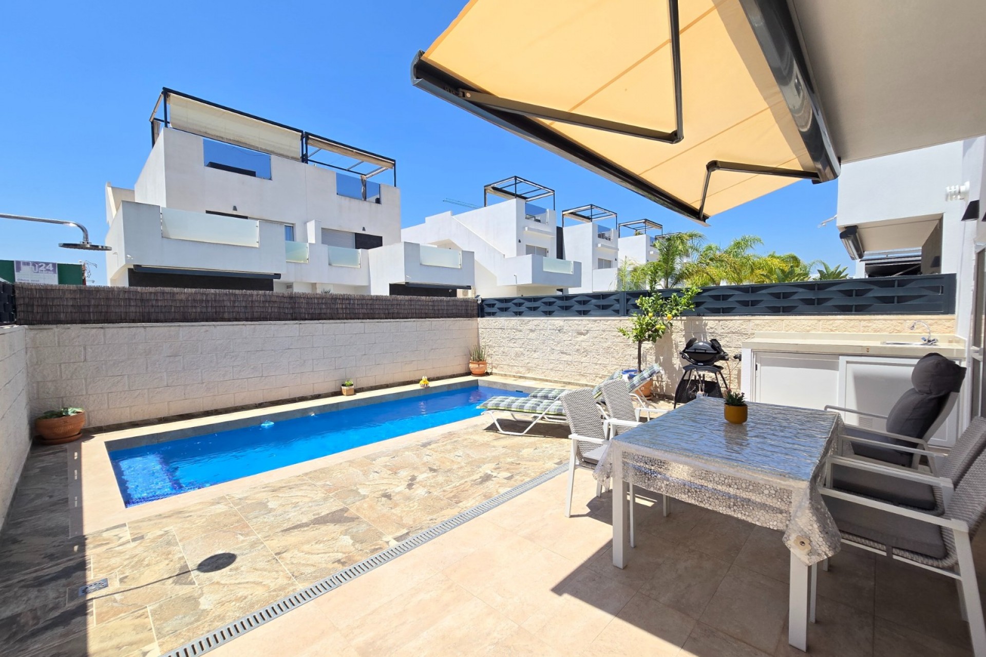 Brukt - Villa -
Ciudad Quesada - Costa Blanca