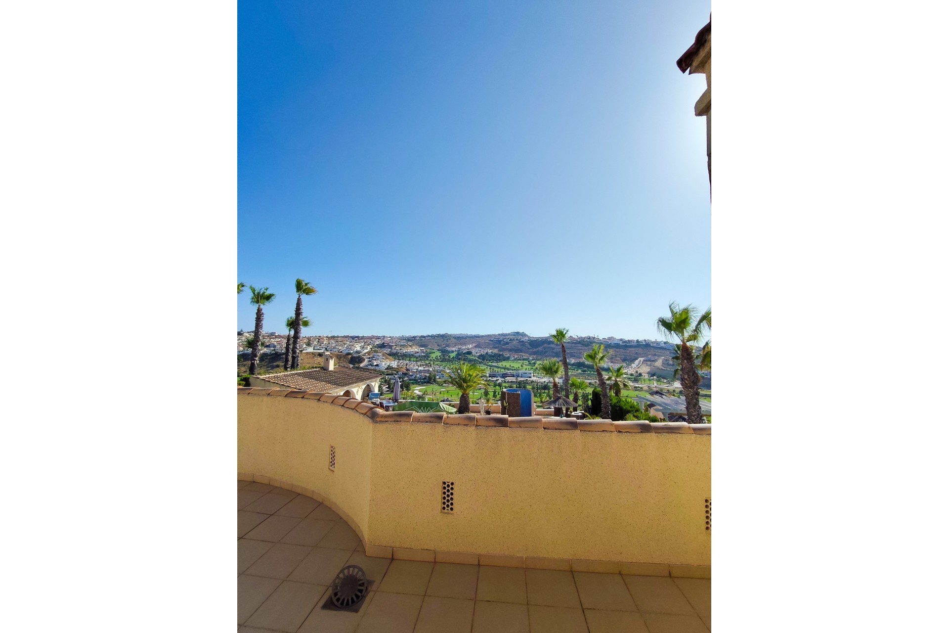 Brukt - Villa -
Ciudad Quesada - Costa Blanca