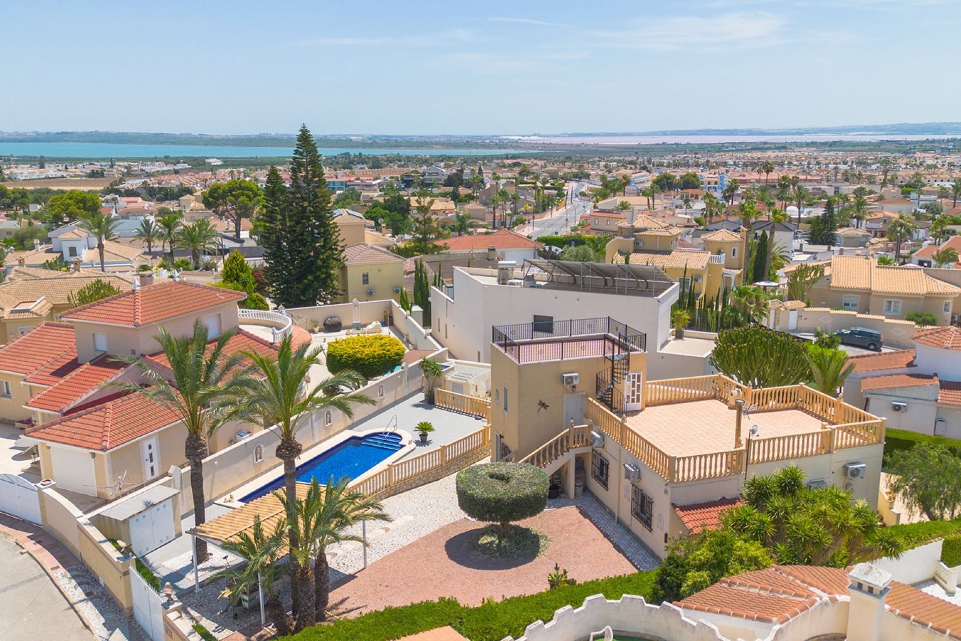 Brukt - Villa -
Ciudad Quesada - Costa Blanca