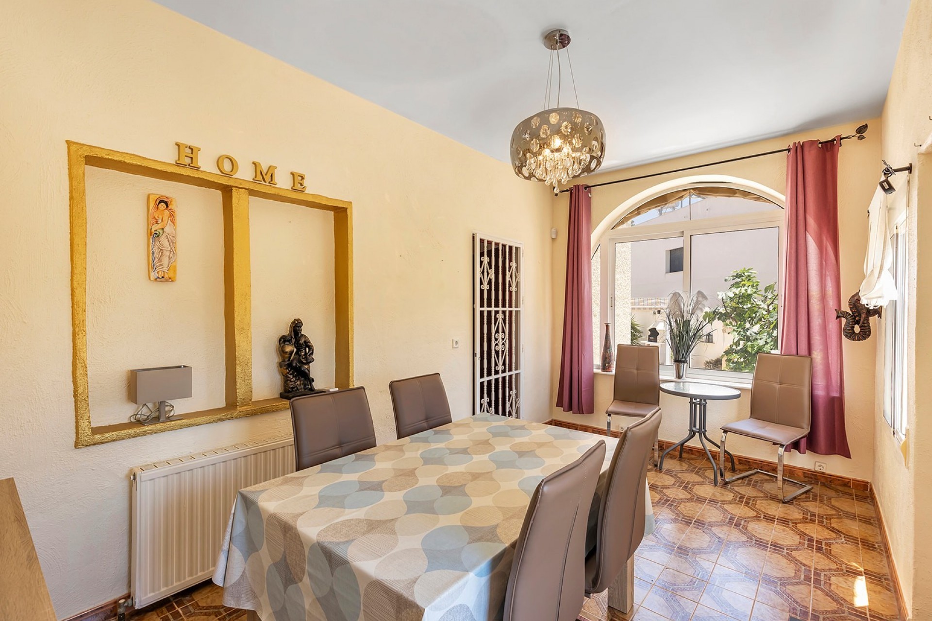 Brukt - Villa -
Ciudad Quesada - Costa Blanca