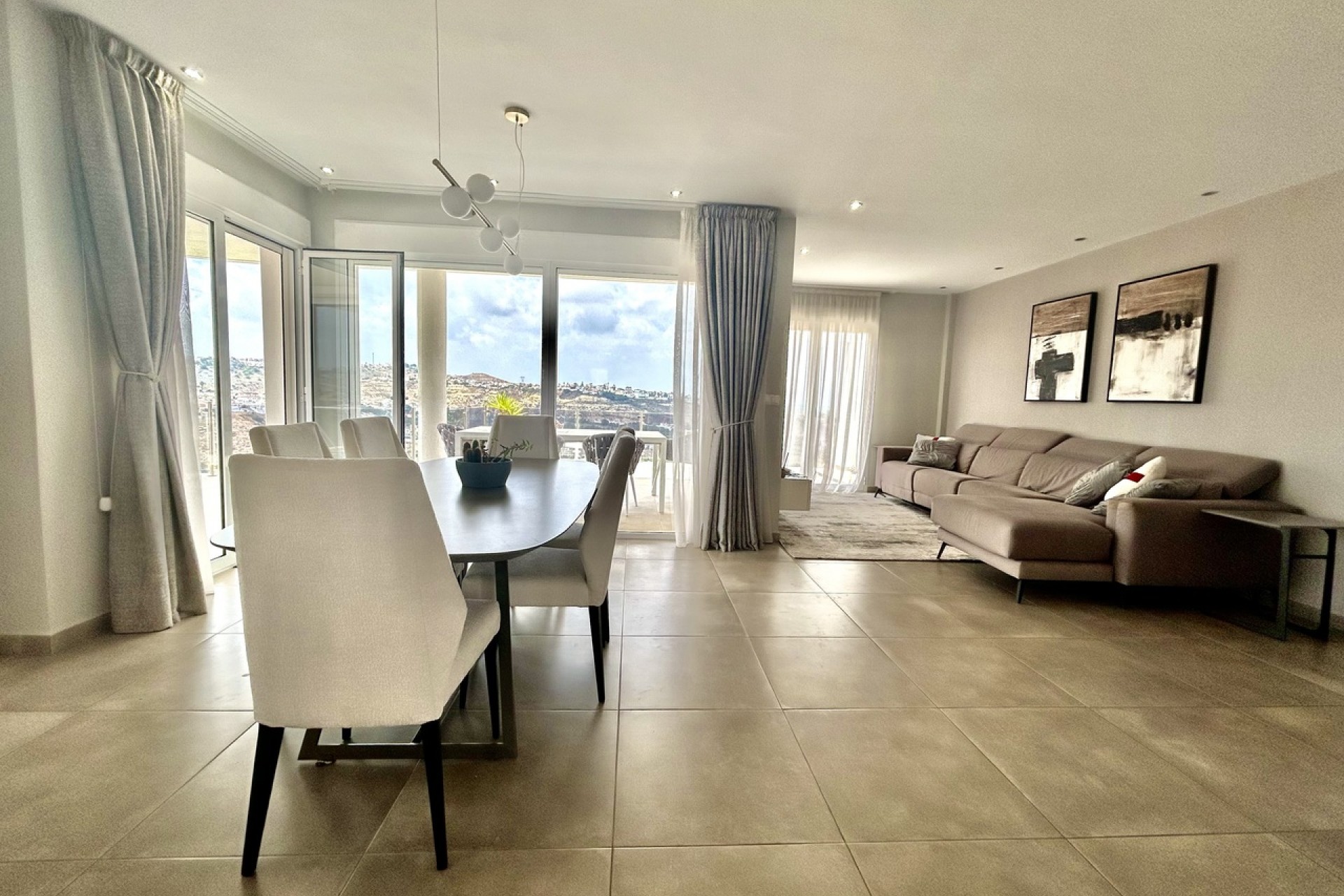 Brukt - Villa -
Ciudad Quesada - Costa Blanca