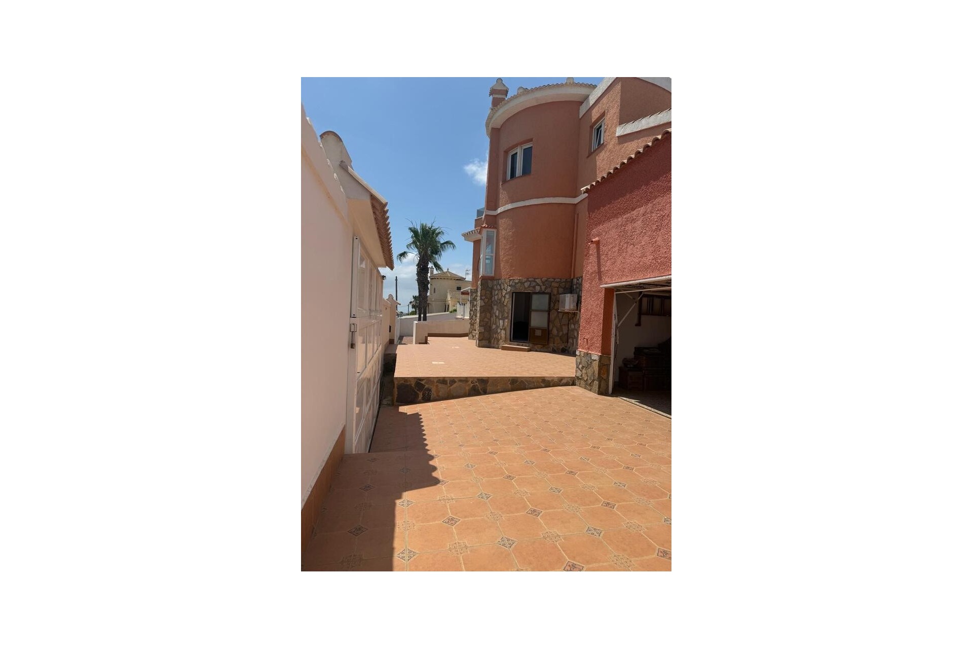 Brukt - Villa -
Ciudad Quesada - Costa Blanca
