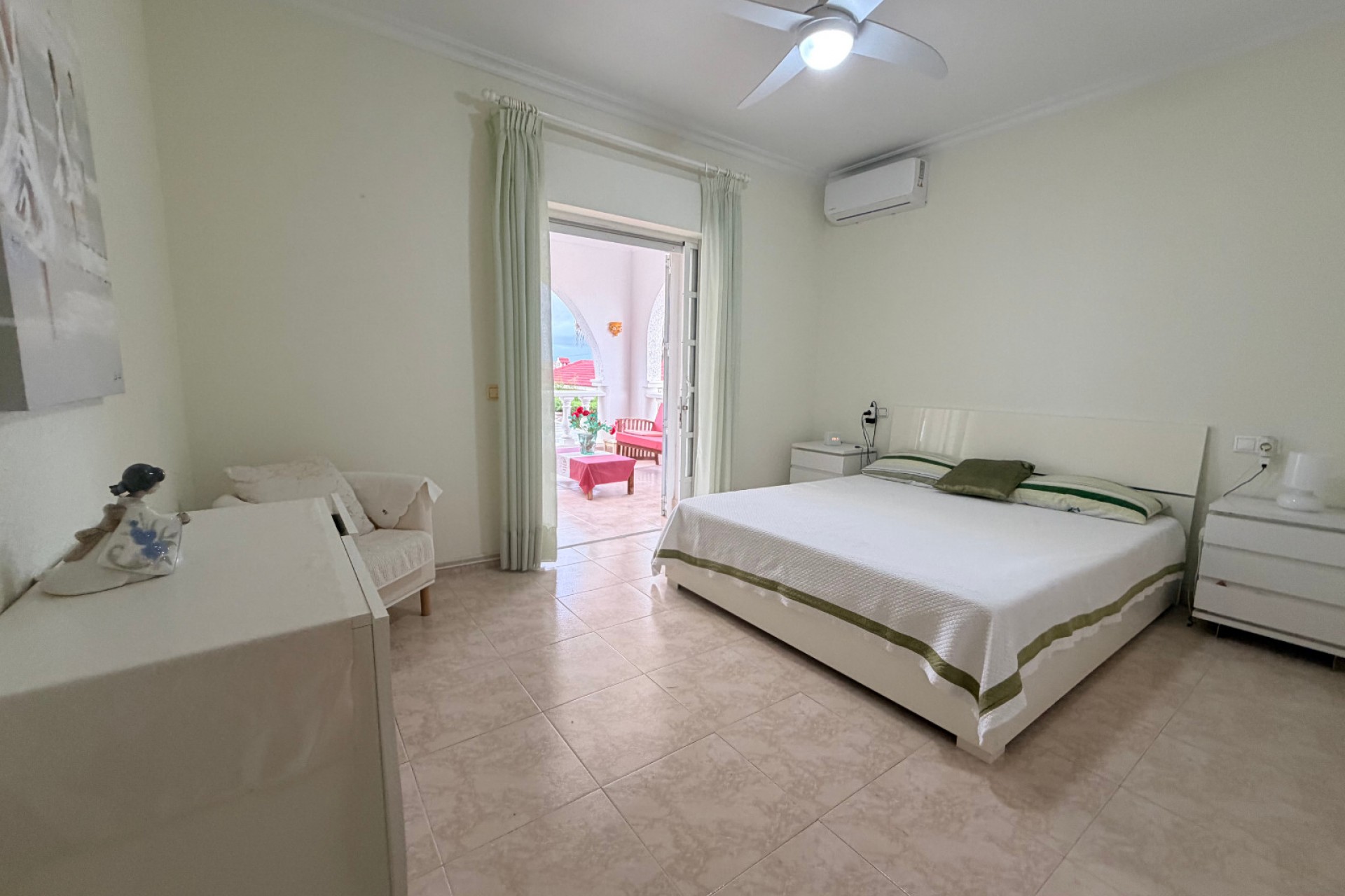 Brukt - Villa -
Ciudad Quesada - Costa Blanca