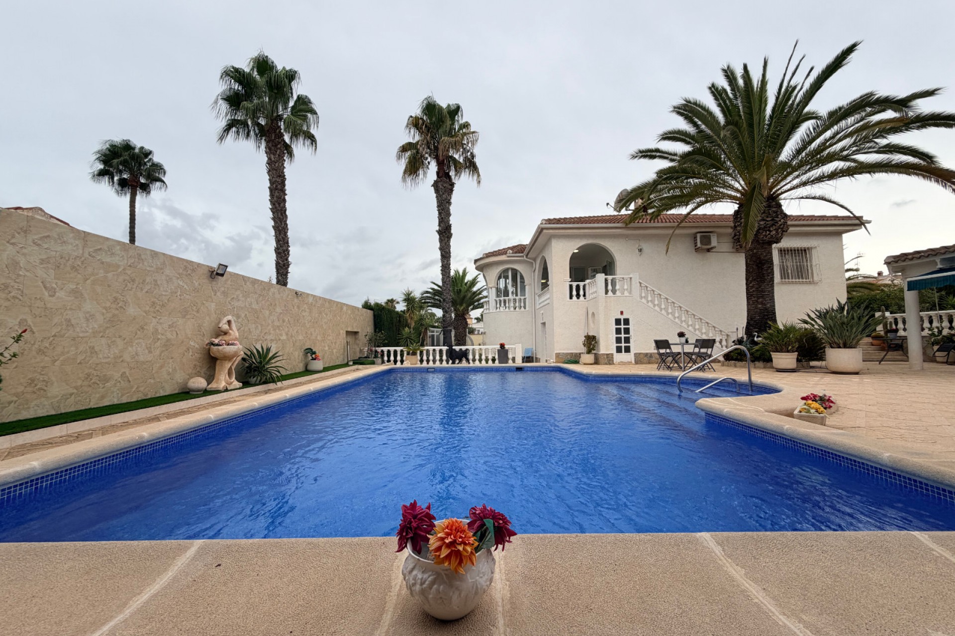 Brukt - Villa -
Ciudad Quesada - Costa Blanca