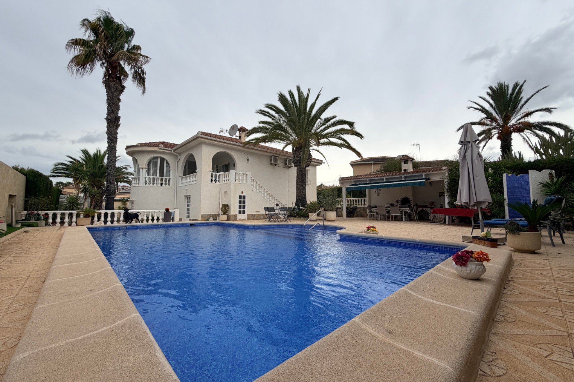 Brukt - Villa -
Ciudad Quesada - Costa Blanca