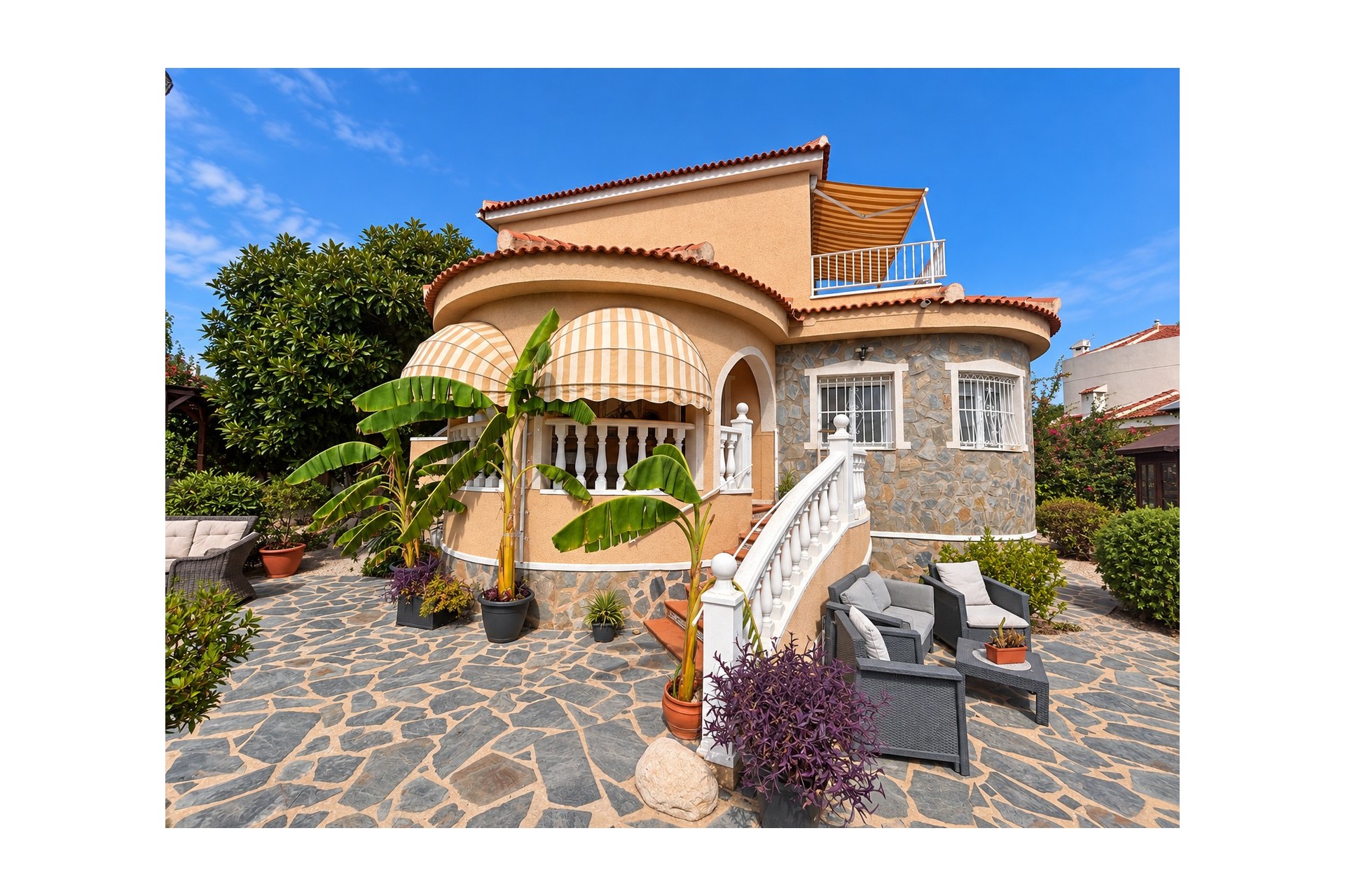 Brukt - Villa -
Ciudad Quesada - Costa Blanca