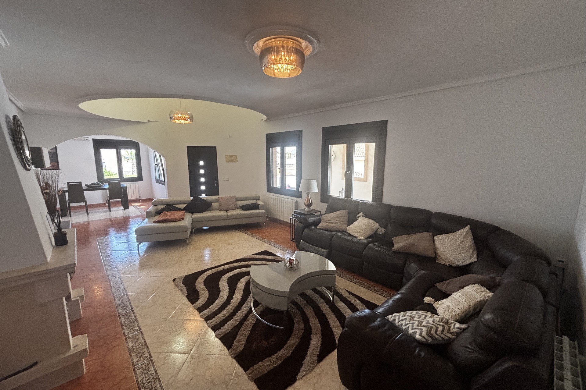 Brukt - Villa -
Ciudad Quesada - Costa Blanca