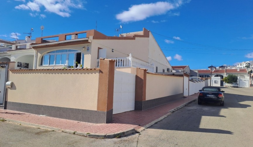Brukt - Villa -
Ciudad Quesada - Costa Blanca