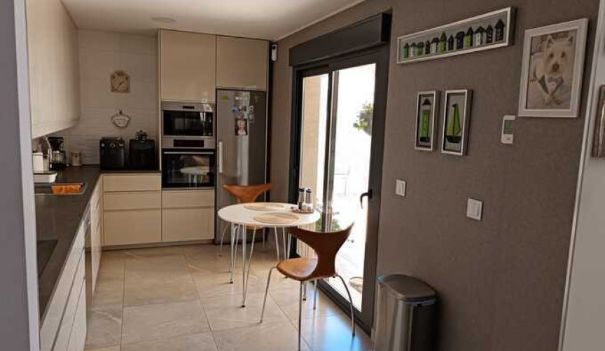 Brukt - Villa -
Daya Nueva - Costa Blanca