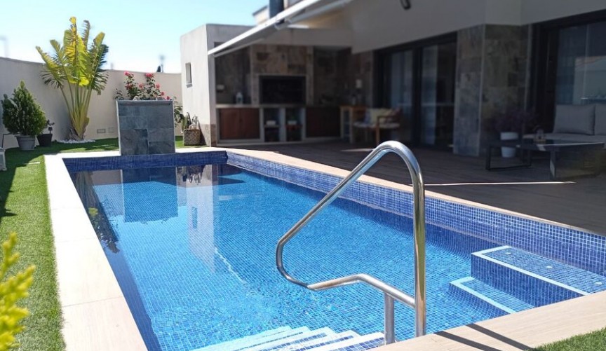 Brukt - Villa -
Daya Nueva - Costa Blanca