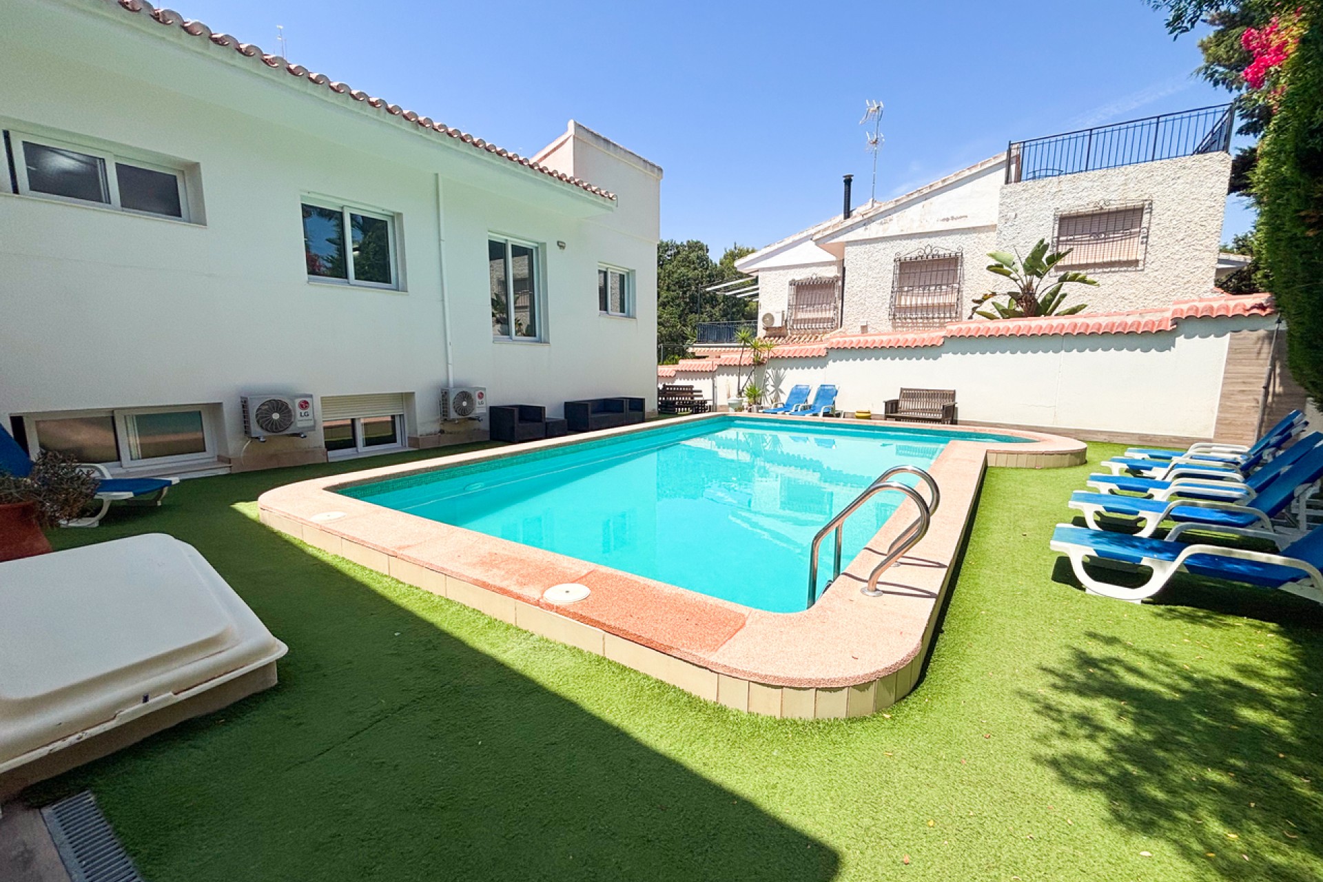 Brukt - Villa -
Dehesa de Campoamor - Costa Blanca