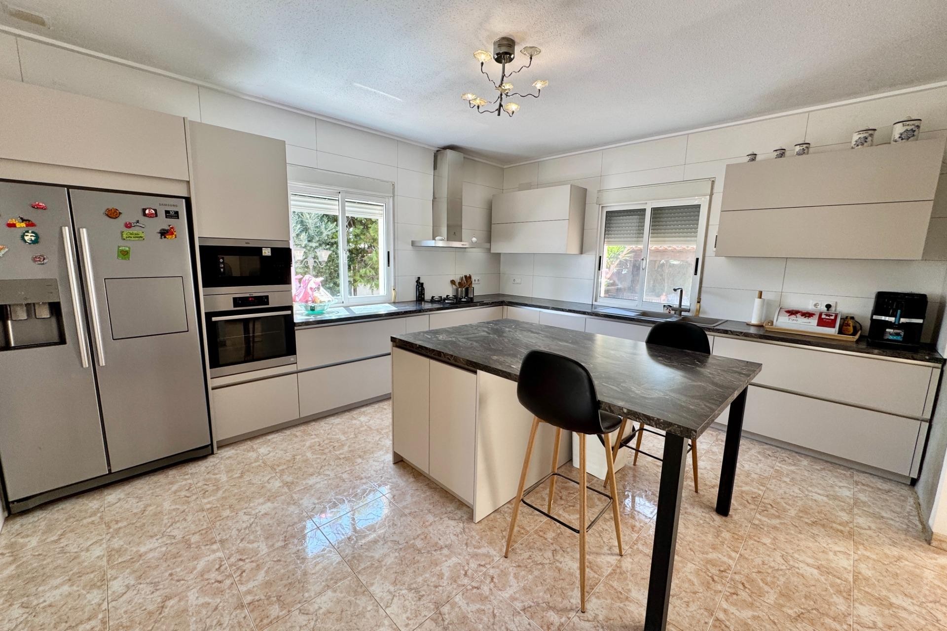 Brukt - Villa -
Dolores - Cmno. Escorredor