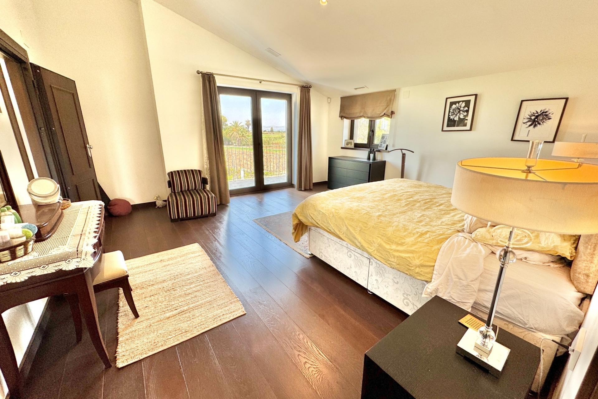 Brukt - Villa -
Dolores - Comunidad Valenciana