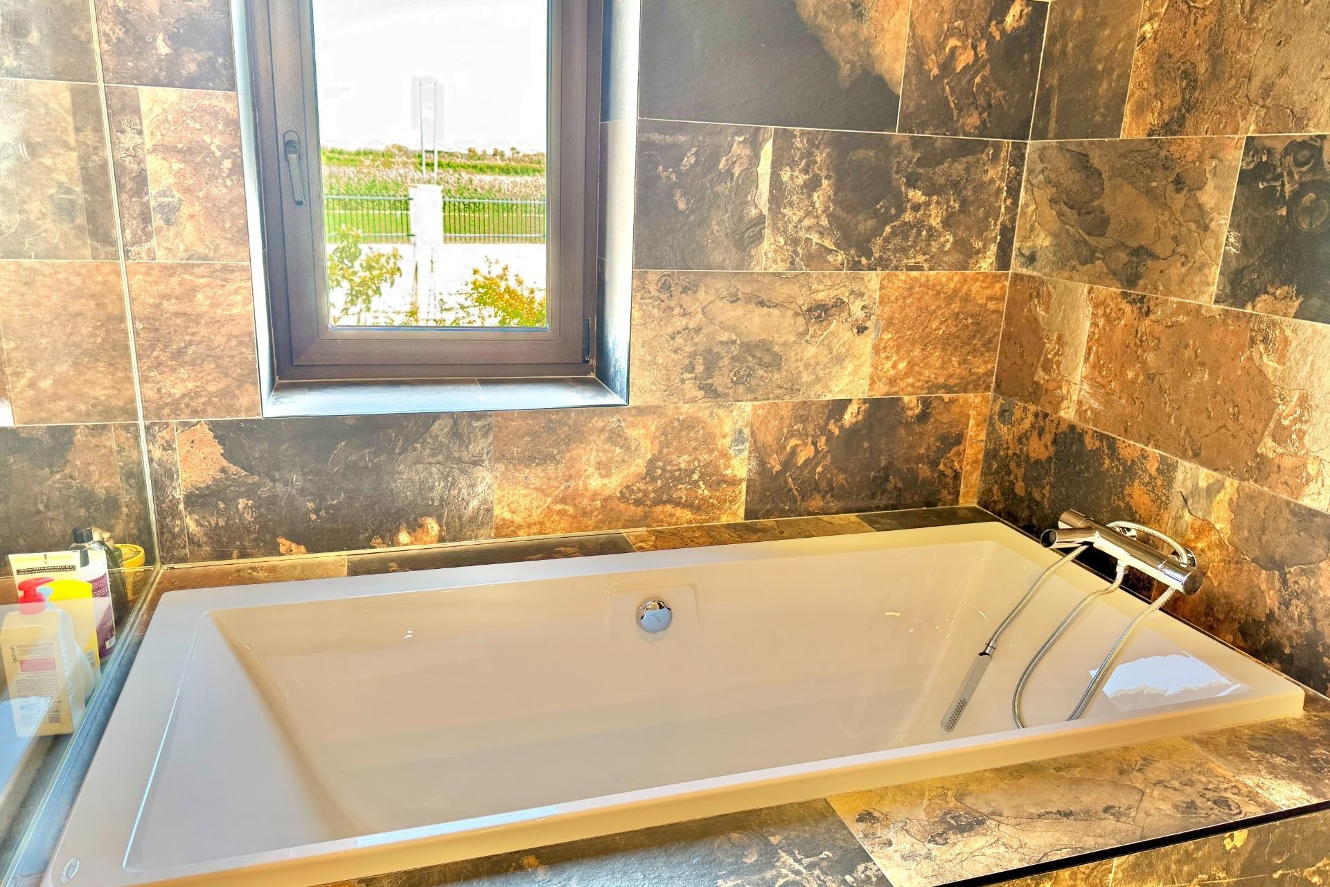 Brukt - Villa -
Dolores - Comunidad Valenciana