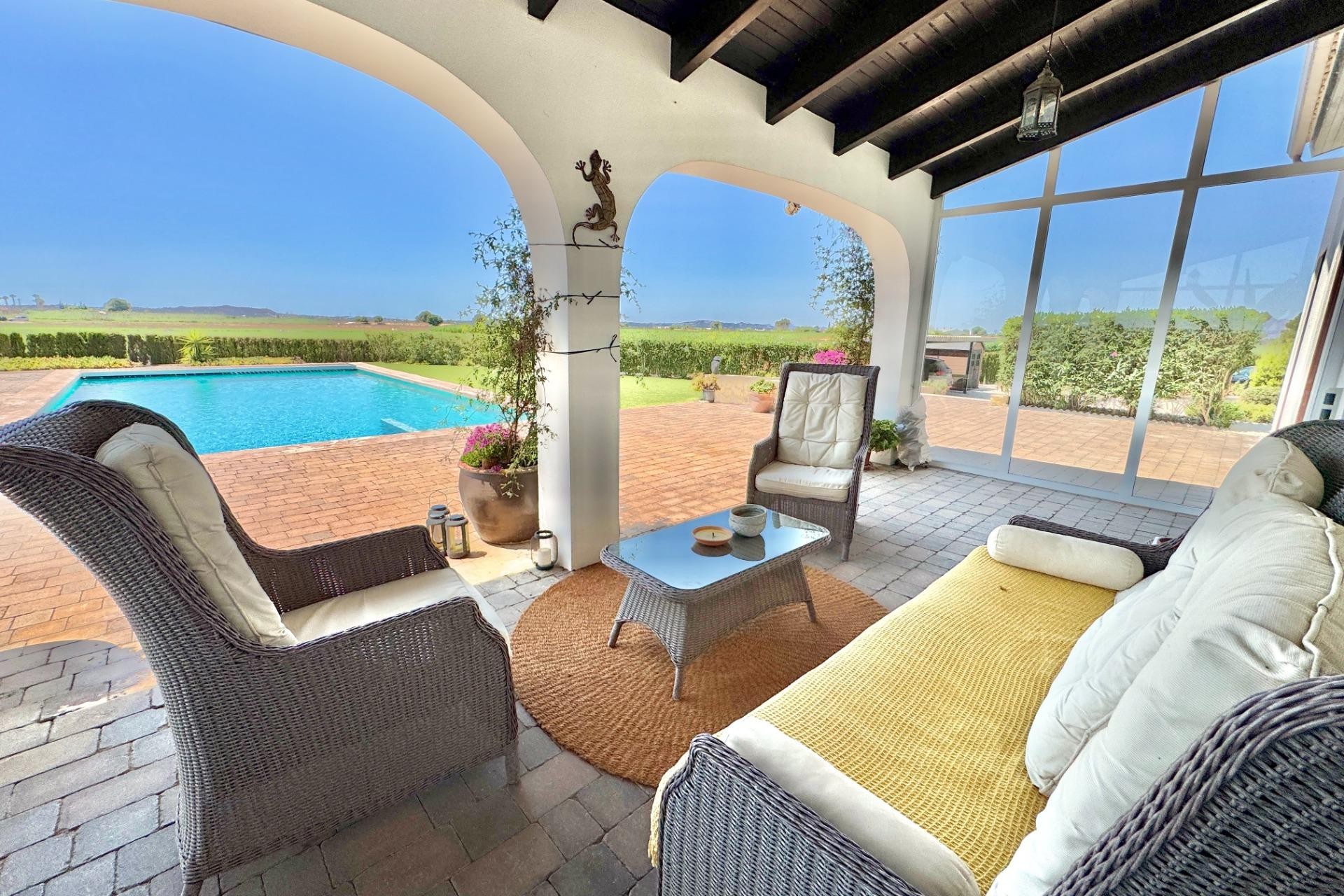 Brukt - Villa -
Dolores - Comunidad Valenciana