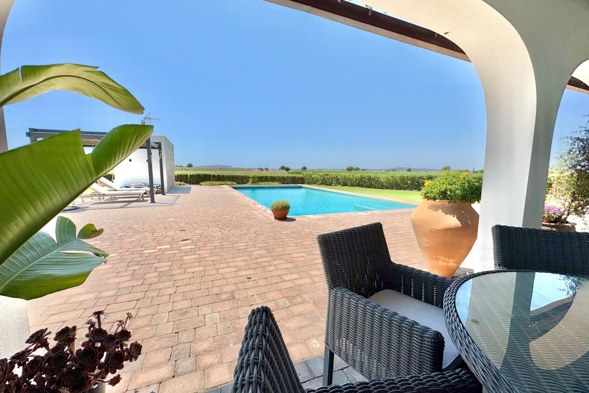 Brukt - Villa -
Dolores - Comunidad Valenciana