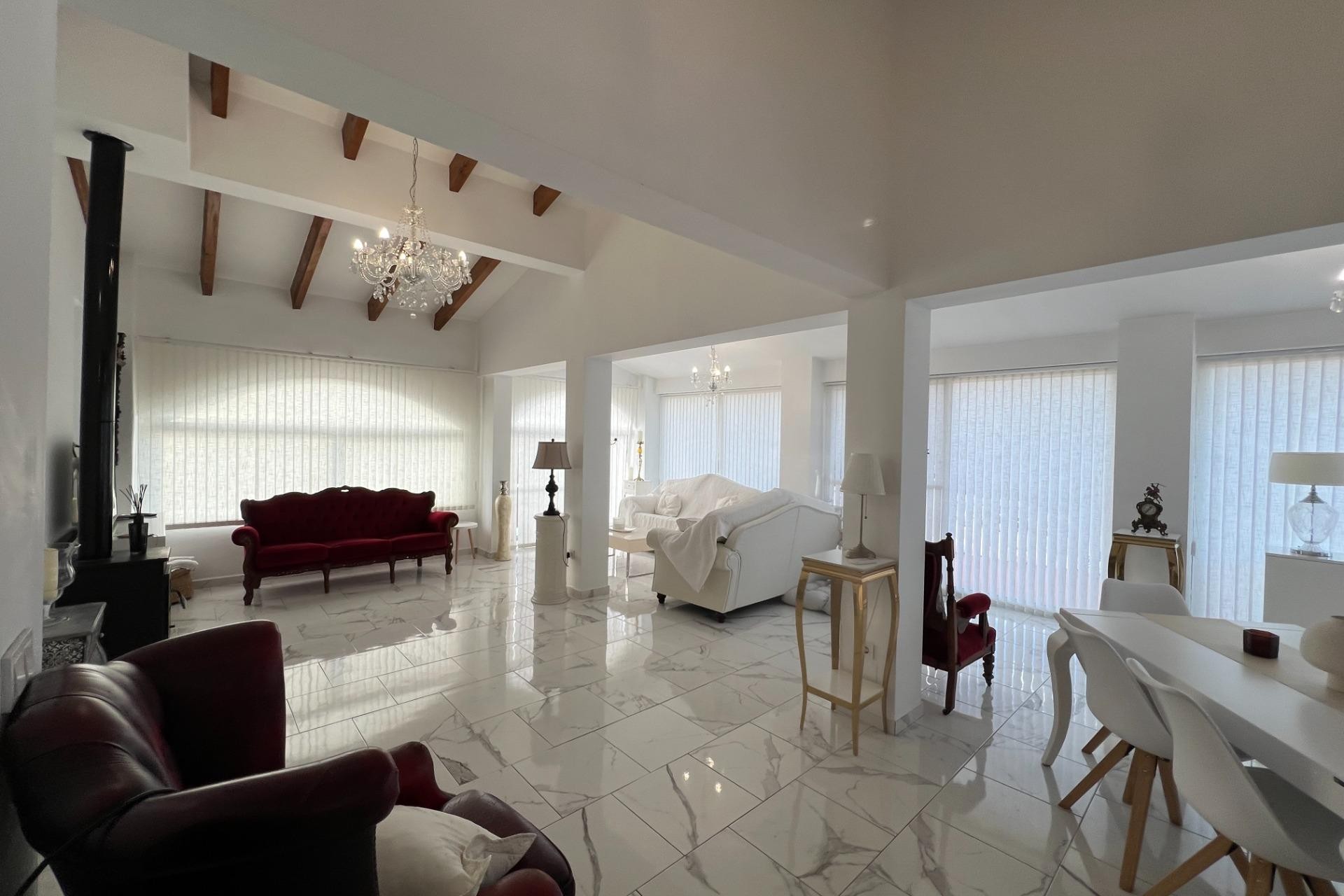 Brukt - Villa -
Dolores - Comunidad Valenciana