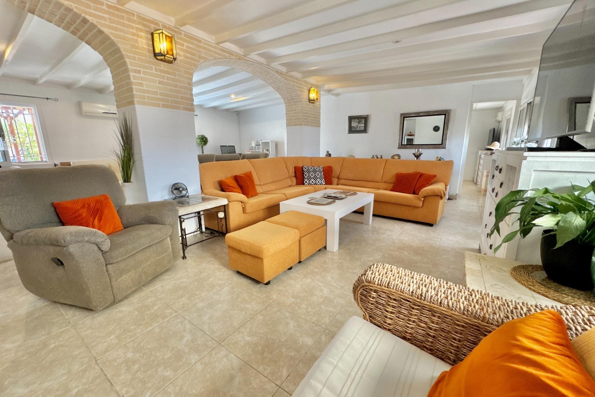 Brukt - Villa -
Dolores - Comunidad Valenciana