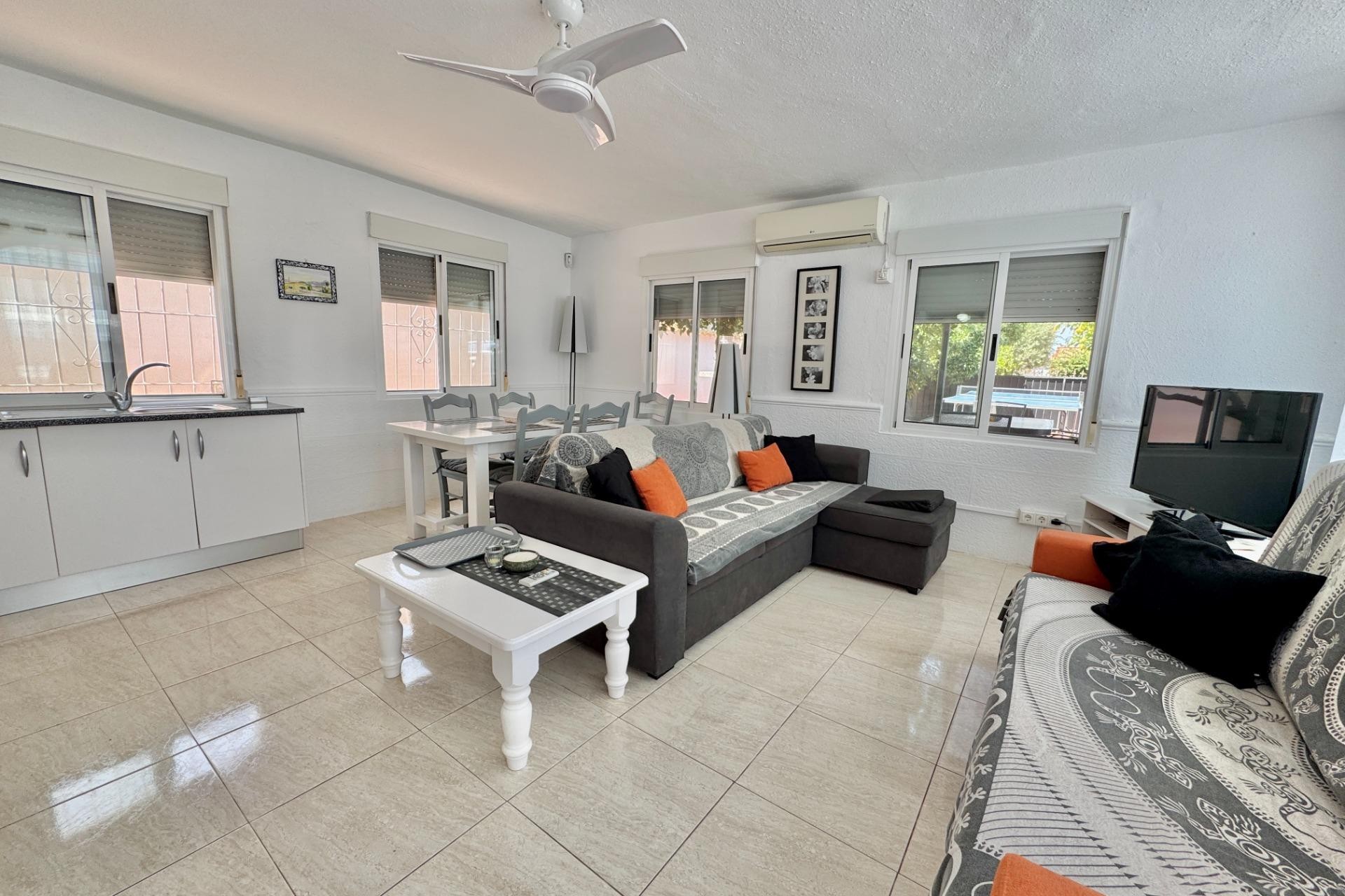 Brukt - Villa -
Dolores - Comunidad Valenciana