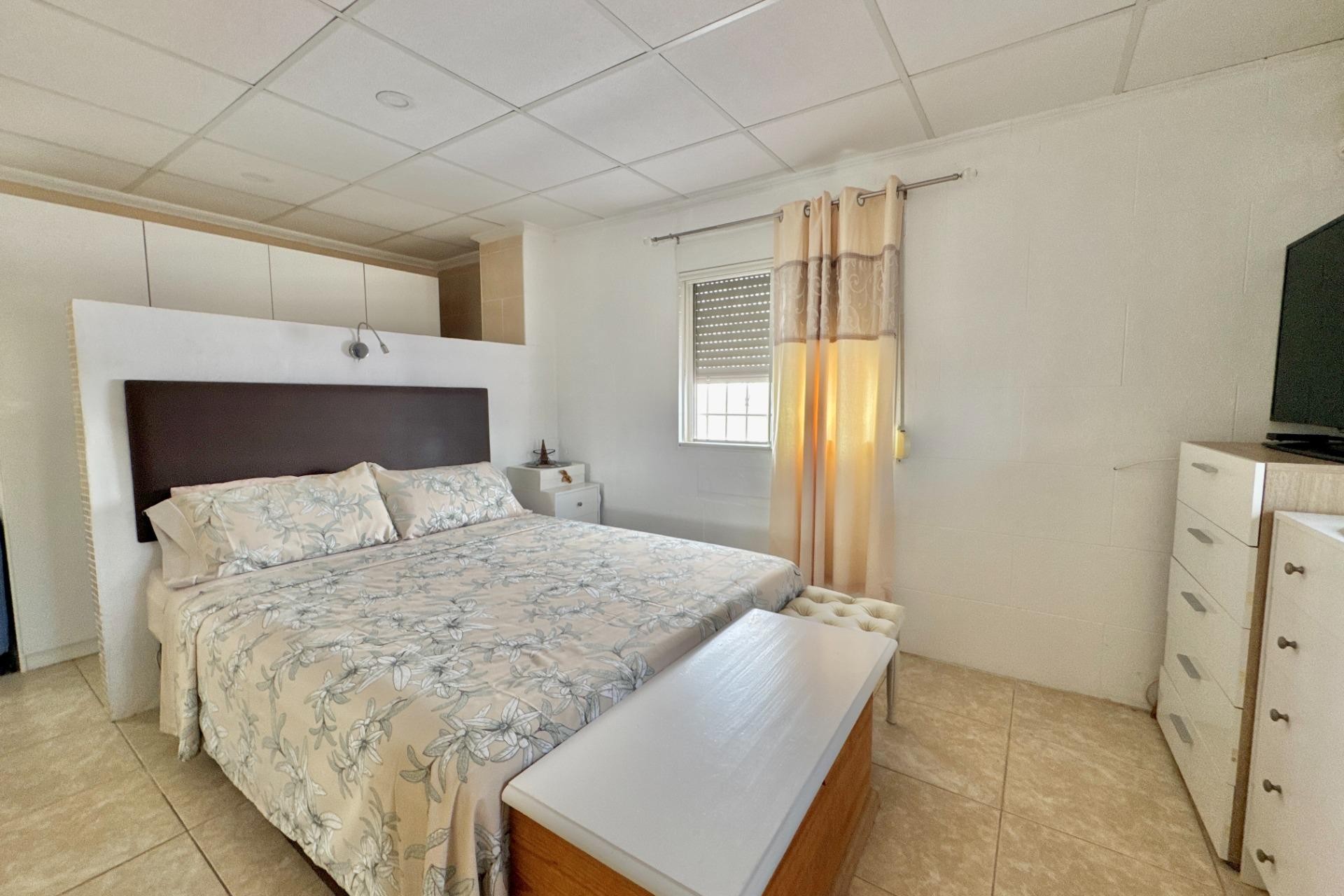 Brukt - Villa -
Dolores - Comunidad Valenciana