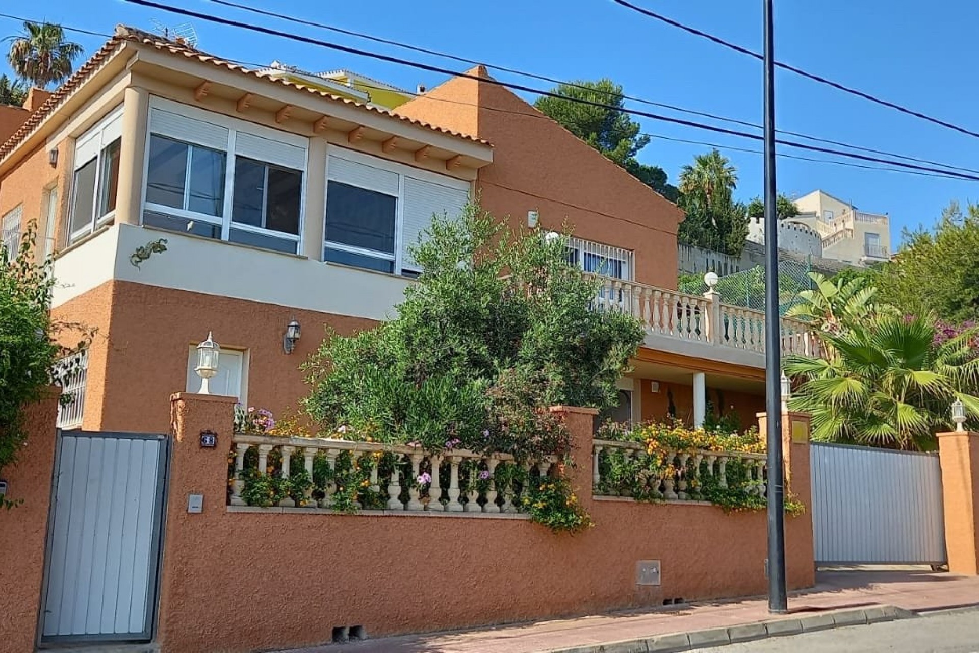 Brukt - Villa -
El Campello - Costa Blanca