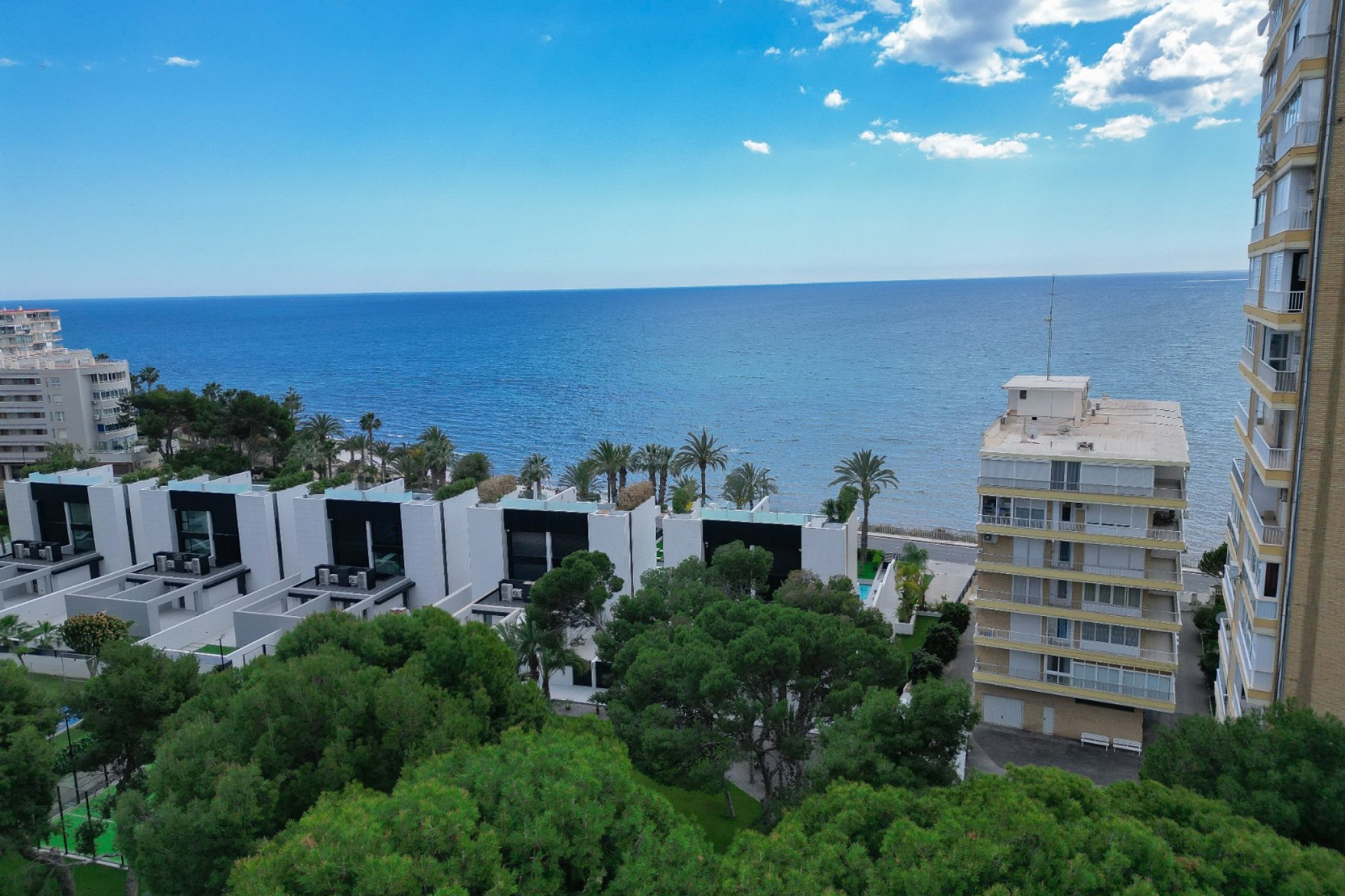 Brukt - Villa -
El Campello - Costa Blanca